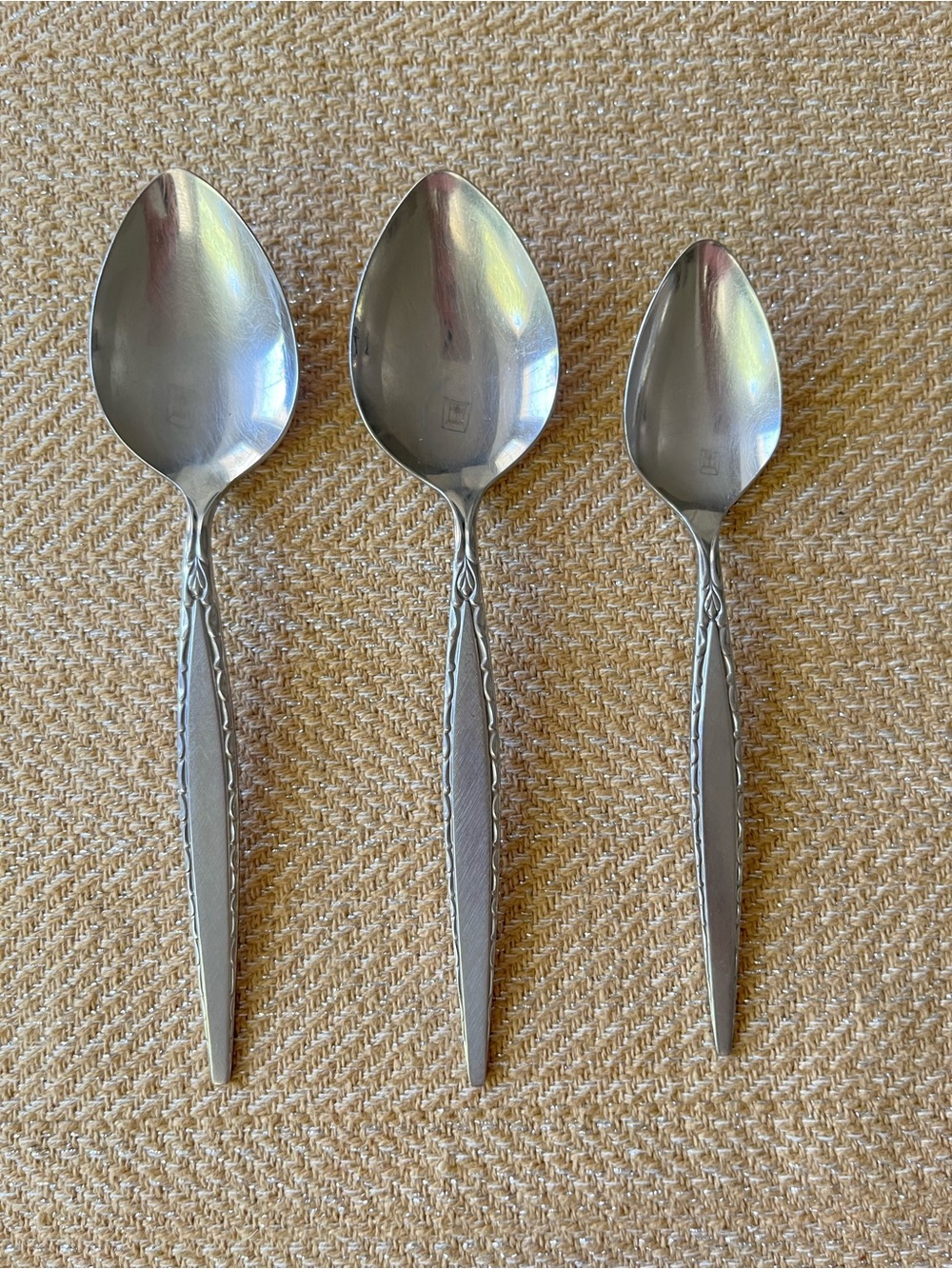 Venetia Stainless by ONEIDA Spoons (3)